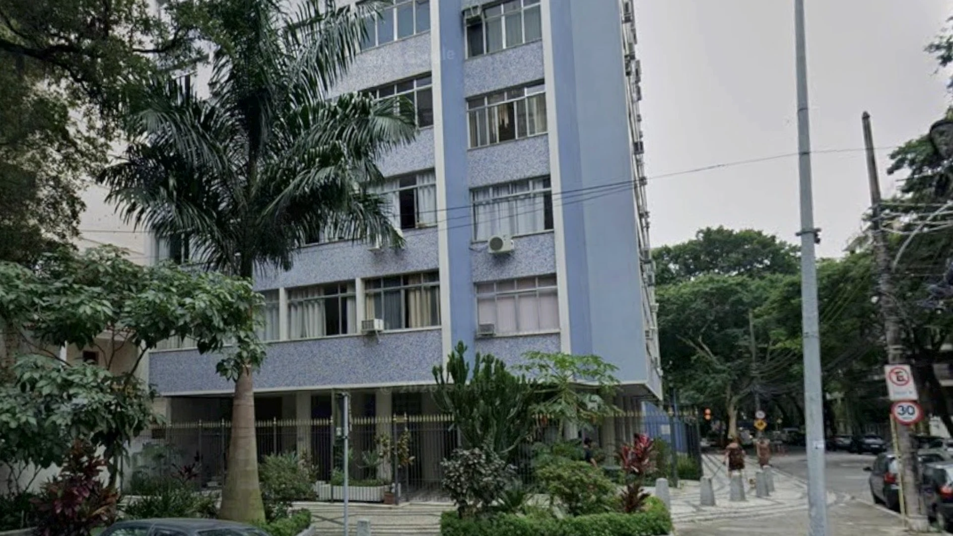 Fachada do Condomínio do Edifício Ana Lúcia na Tijuca