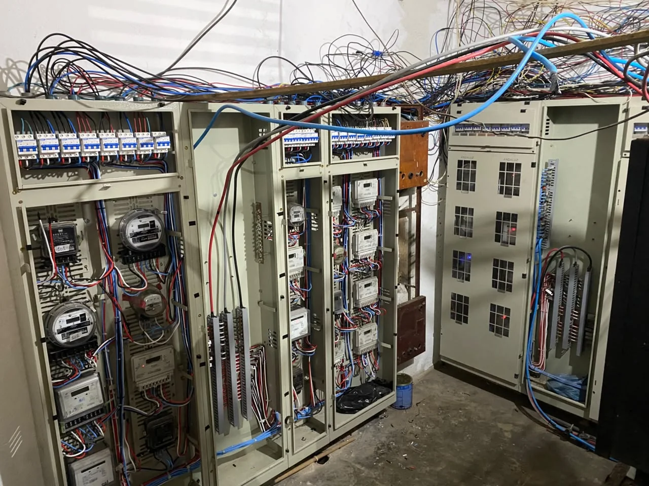Relocação e instalação do novo painel